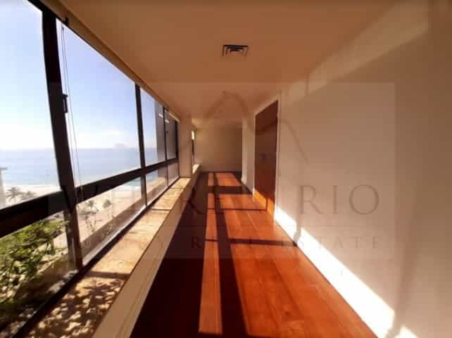 Condominium in , State of Rio de Janeiro 10209551