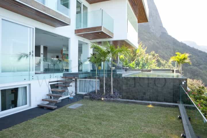 House in , State of Rio de Janeiro 10209639