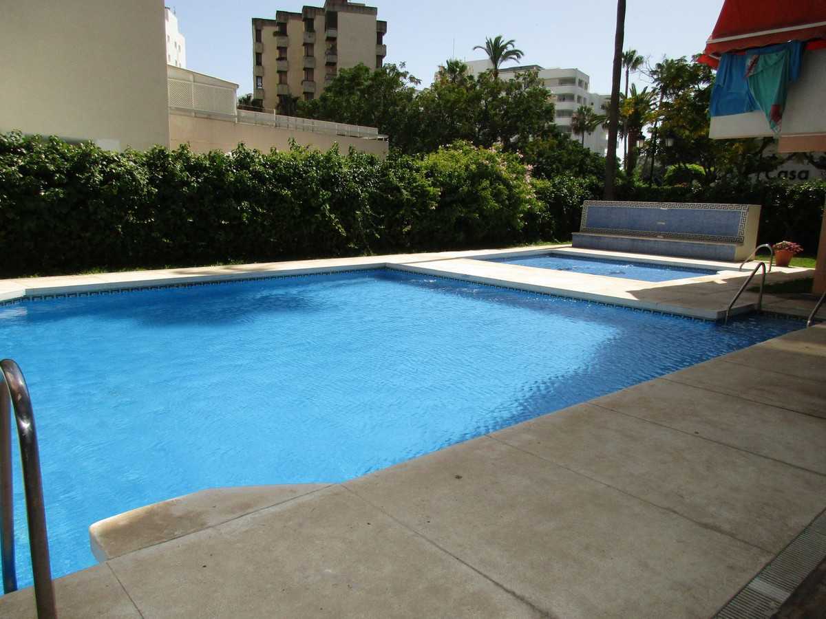 公寓 在 Marbella, Andalusia 10209757