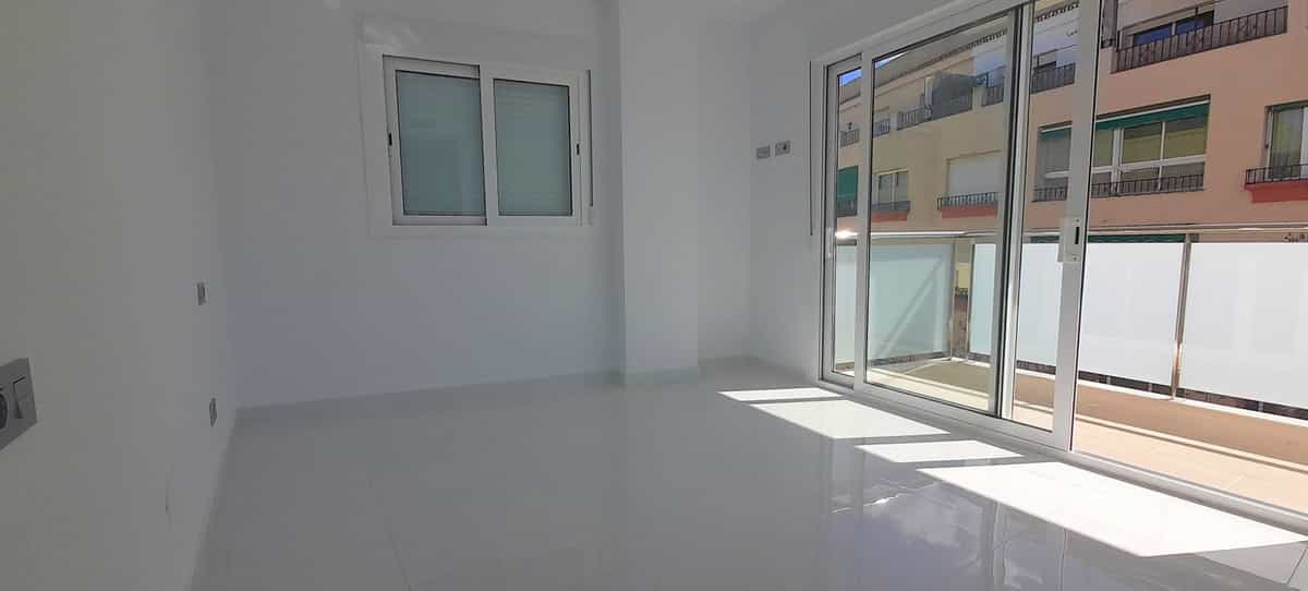 Condominium in Marbella, Andalusia 10209961