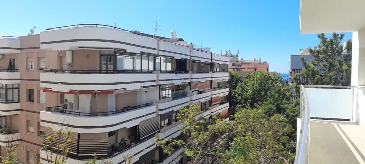 Condominium in Marbella, Andalucía 10209961