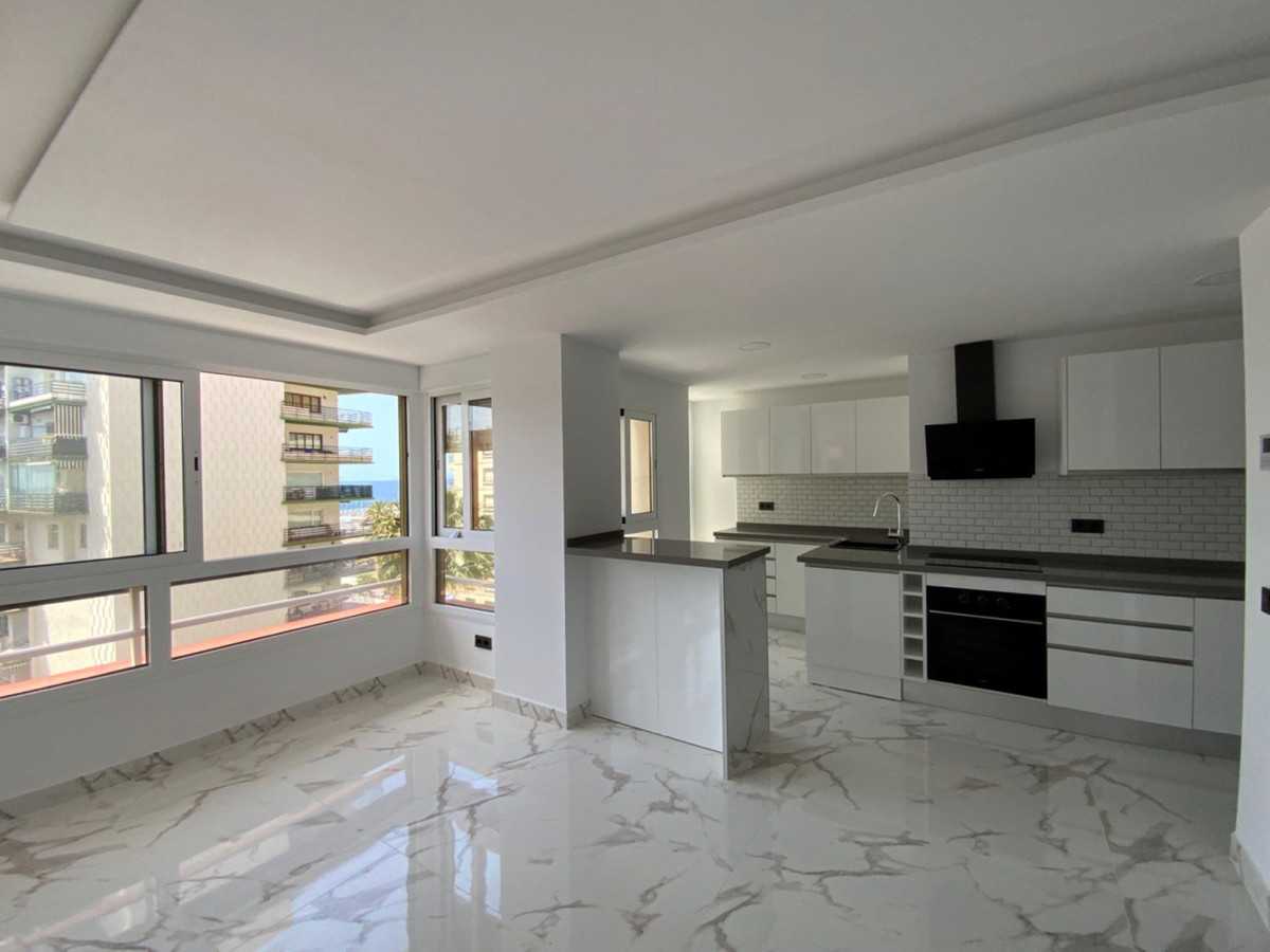 Condominium in Marbella, Andalucía 10209991