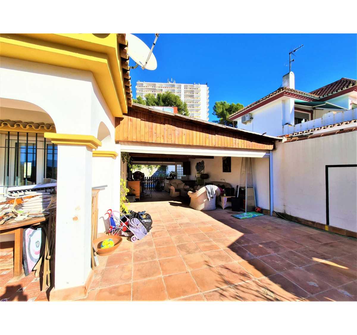 House in Marbella, Andalucía 10210405