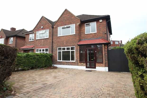 House in Elmers End, Bromley 10210556