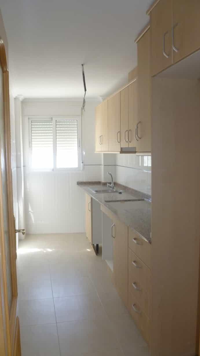 公寓 在 阿利坎特, 巴倫西亞 10211500