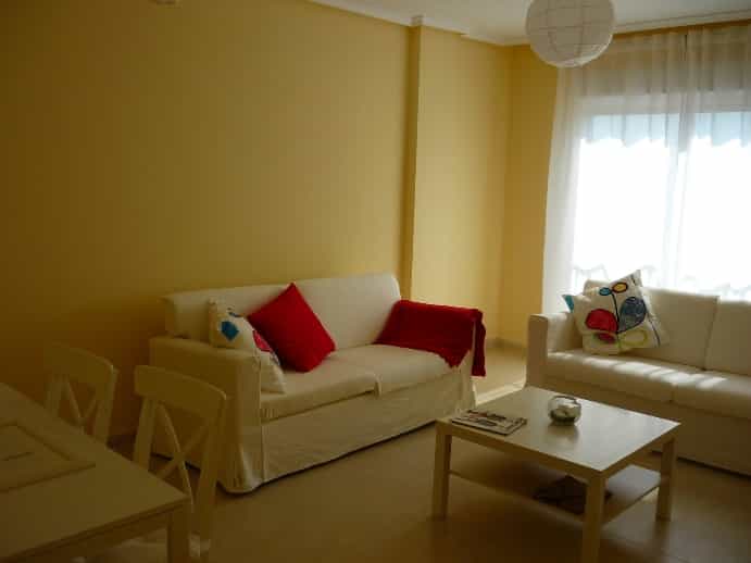 公寓 在 阿利坎特, 巴倫西亞 10211500