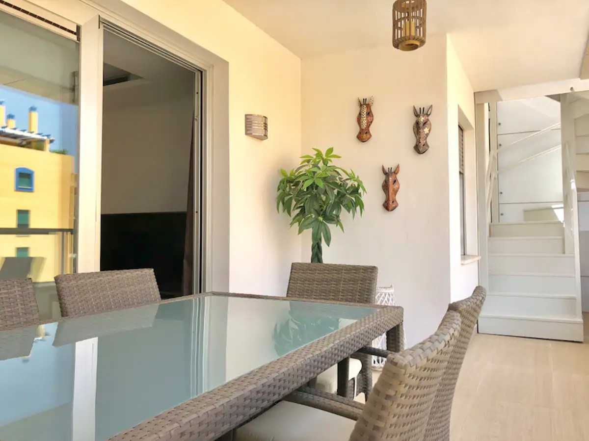 Condominium in Marbella, Andalucía 10212341