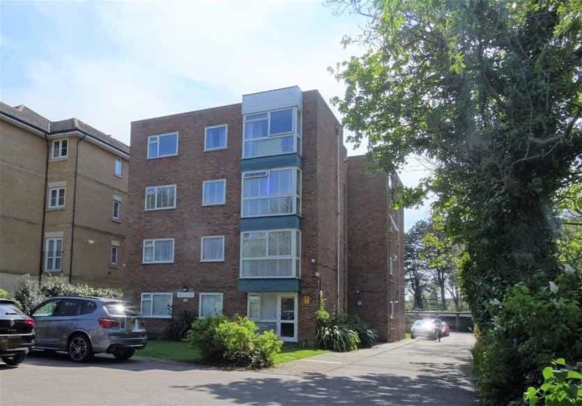 Condominium in Beckenham, Bromley 10212418