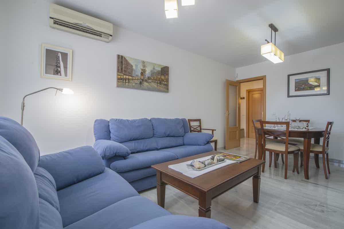 Condominium in Malaga, Andalusia 10212543