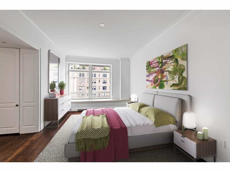Condominium in New York, New York 10212695