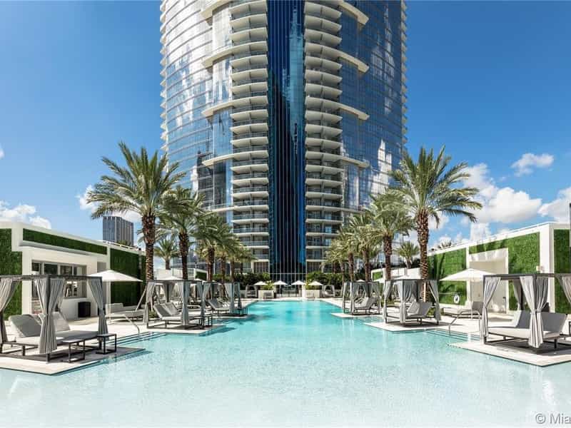 Condominium in Miami, Florida 10212715