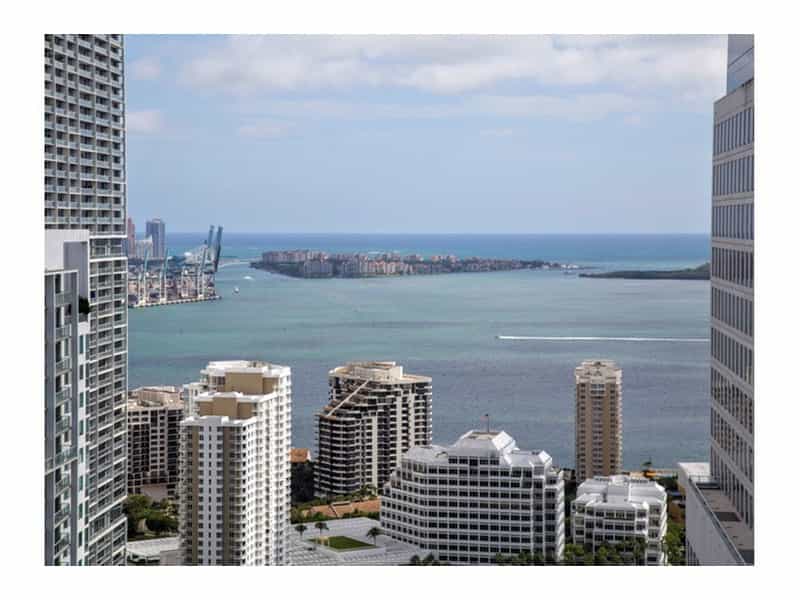 Condominium in Miami, Florida 10212810