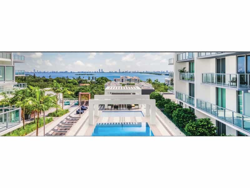 Condominium in Miami, Florida 10212815