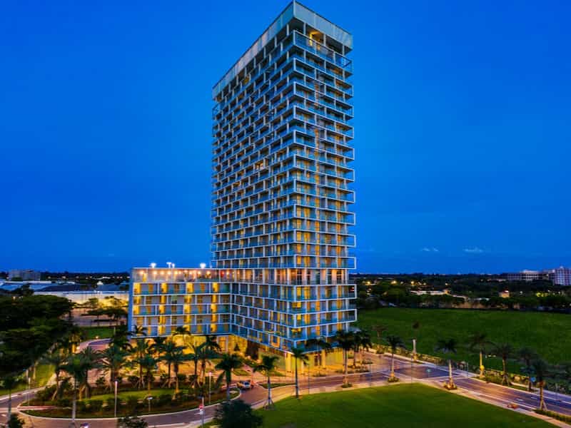 Condominium in Sunrise, Florida 10212818