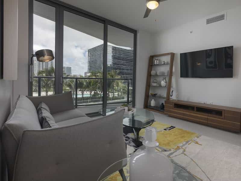 Condominium in Miami, Florida 10212822