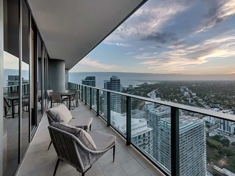 Condominium in Miami, Florida 10212830