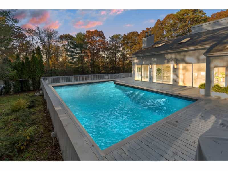 Residential in Quogue, New York 10212860