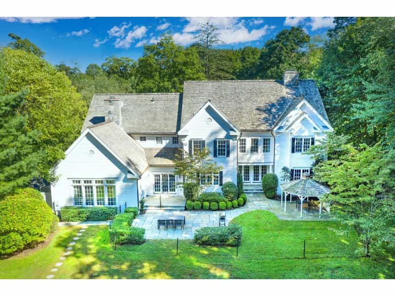 House in Cos Cob, Connecticut 10212911