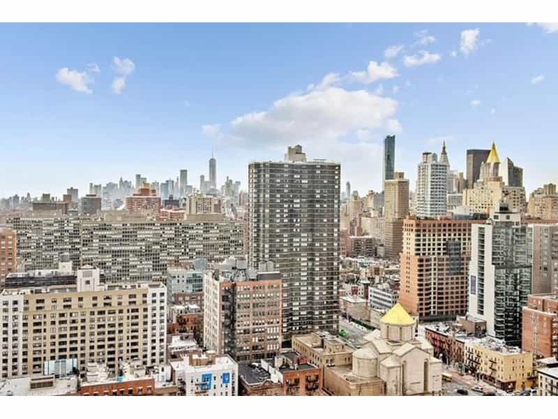 Condominium in Manhattan, New York 10212915