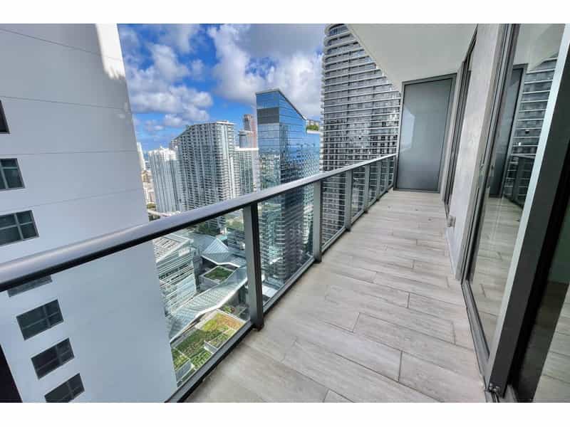 Condominium in Miami, Florida 10213194