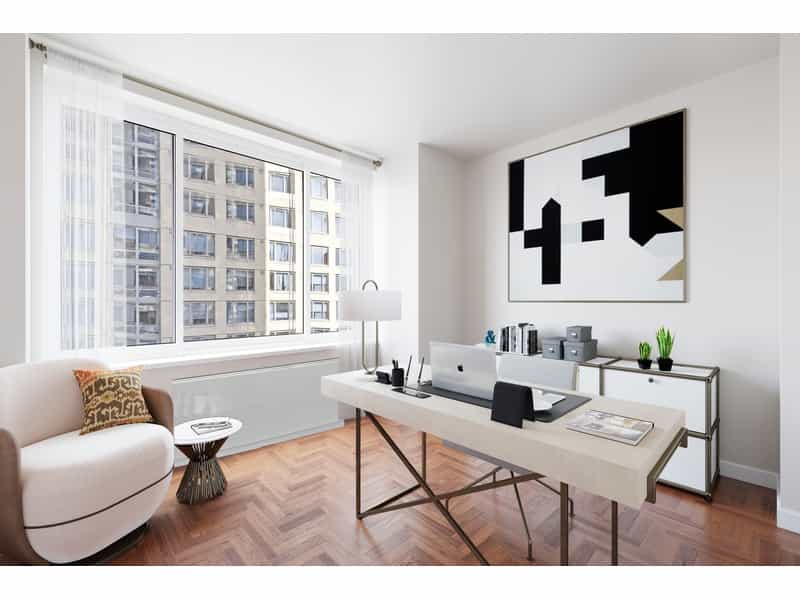 Condominium in New York, New York 10213249