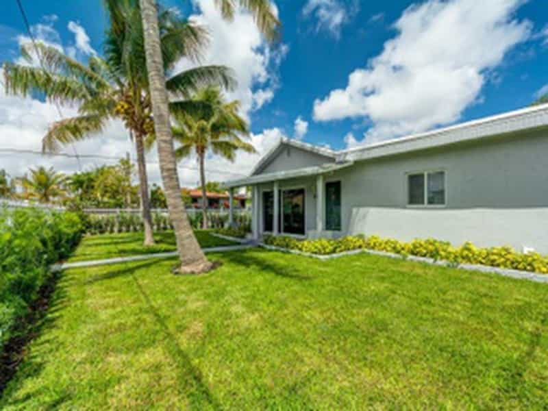 House in Miami, Florida 10213311