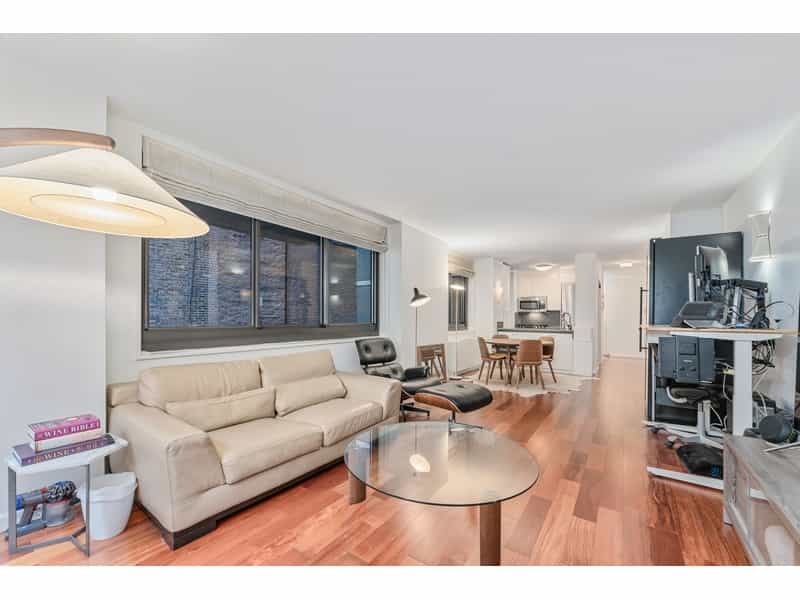 Condominium in Manhattan, New York 10213353