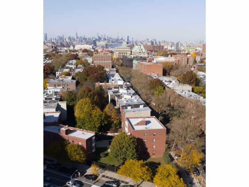 Condominium in Brooklyn, New York 10213383
