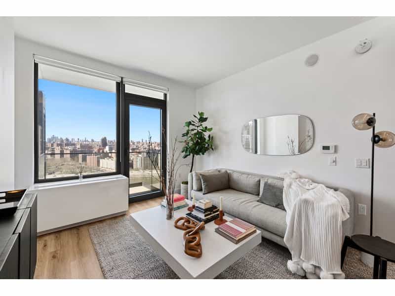 Condominium in Manhattan, New York 10213392