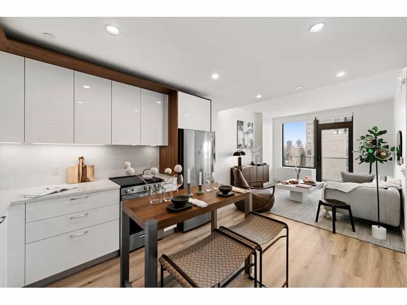 Condominium in Manhattan, New York 10213392