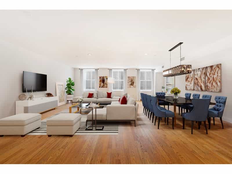 Condominium in New York, New York 10213425