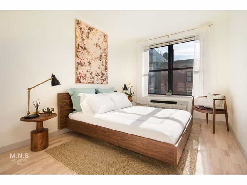 Condominium in Manhattan, New York 10213428