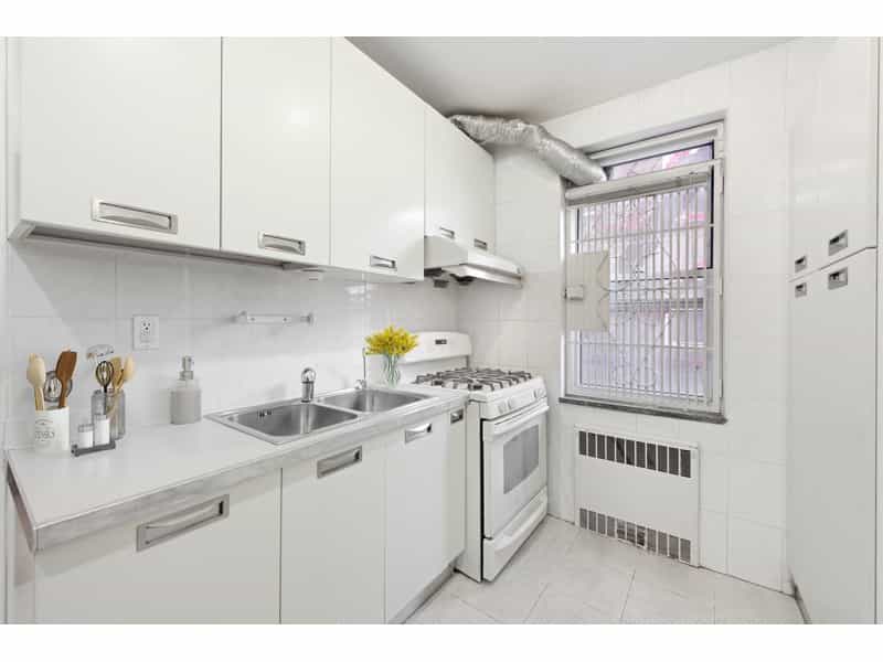 Condominium in , New York 10213453