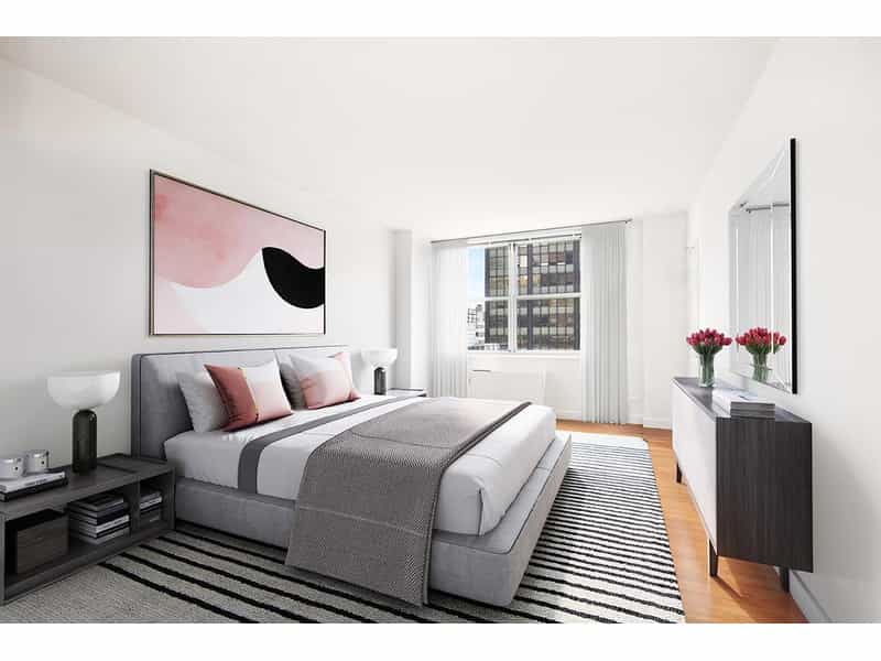 Condominium in Manhattan, New York 10213668