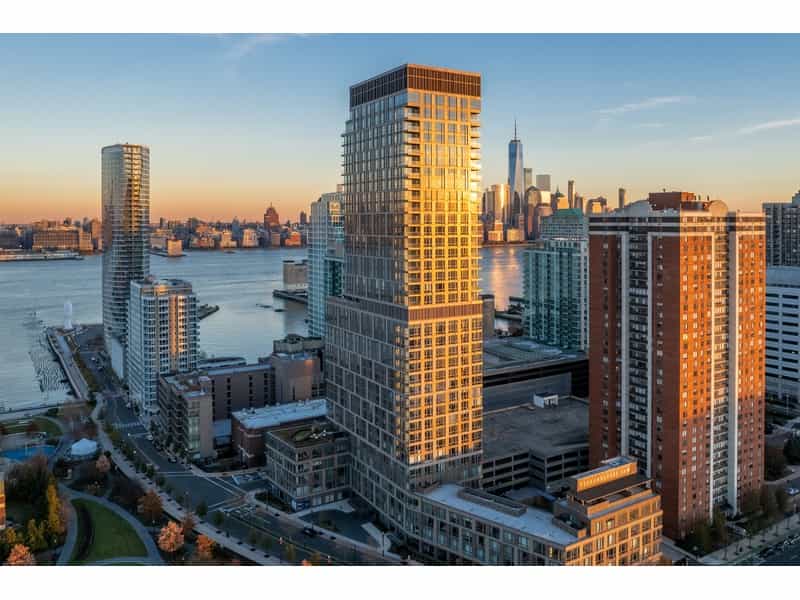 Condominium in Hoboken, New Jersey 10213683
