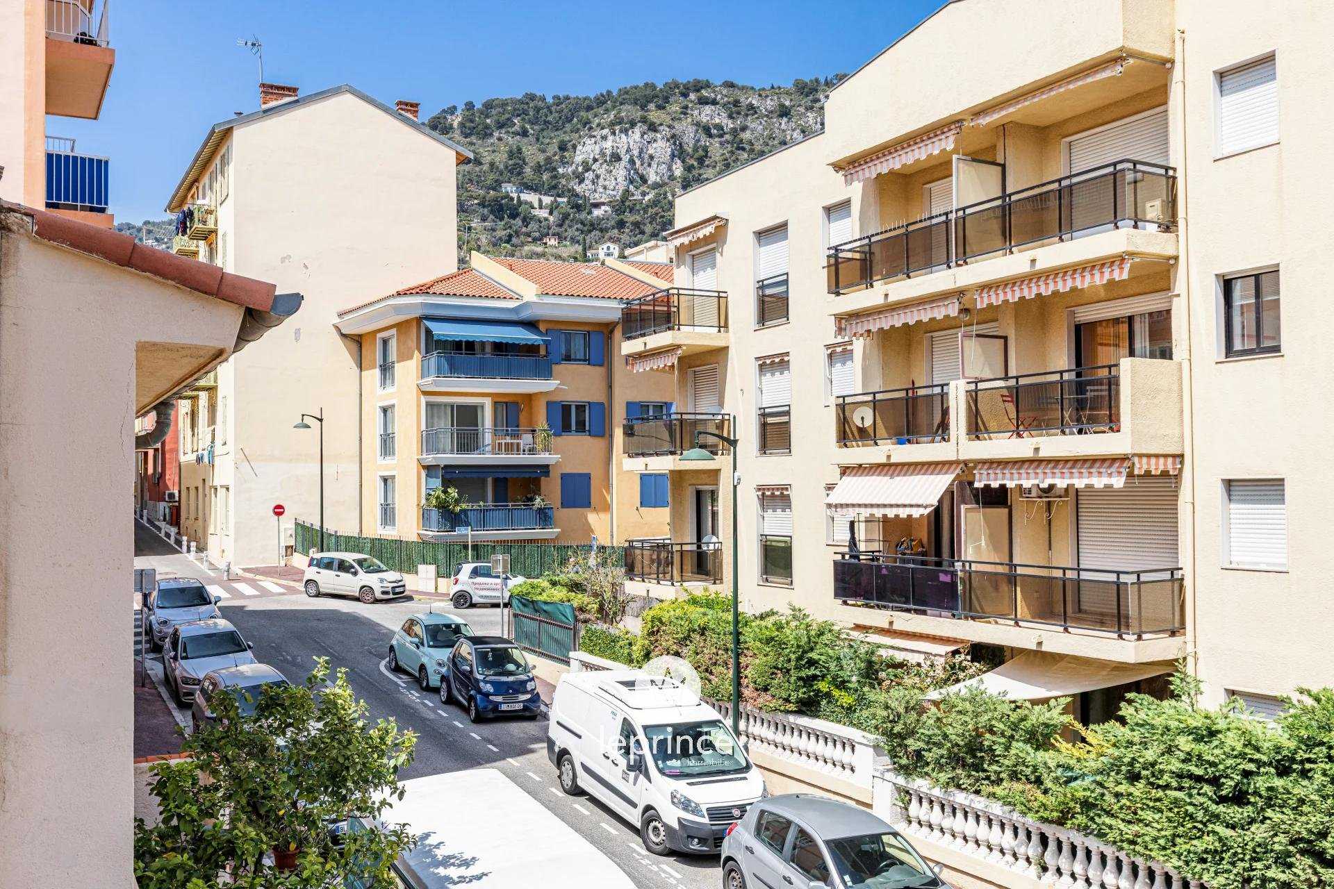 Condominium dans Beaulieu sur Mer, Provence-Alpes-Côte d'Azur 10213755