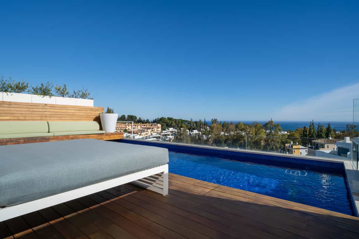 Condominium in Marbella, Andalusia 10213889