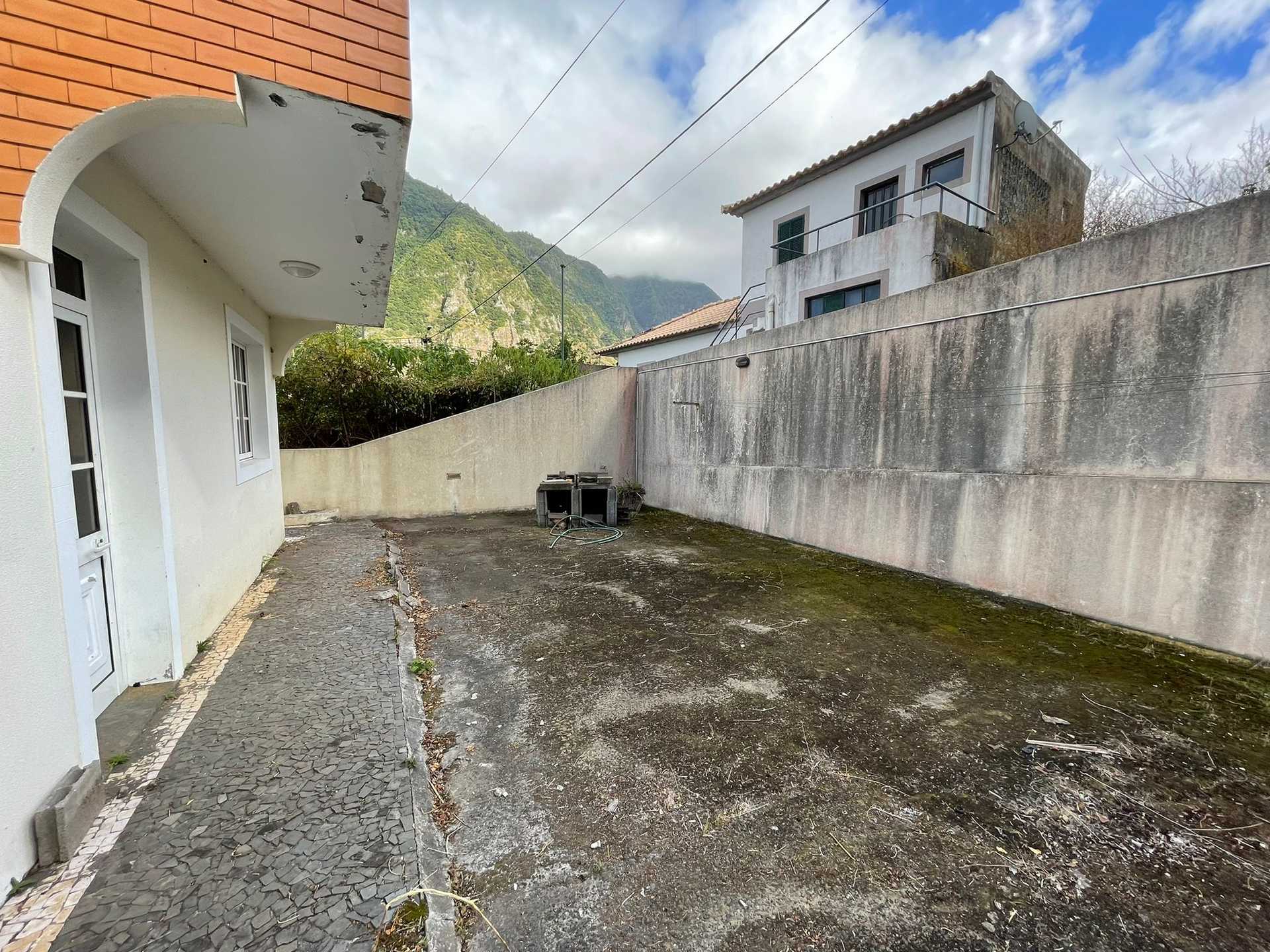 rumah dalam São Vicente, Estrada da Calçada 10214005