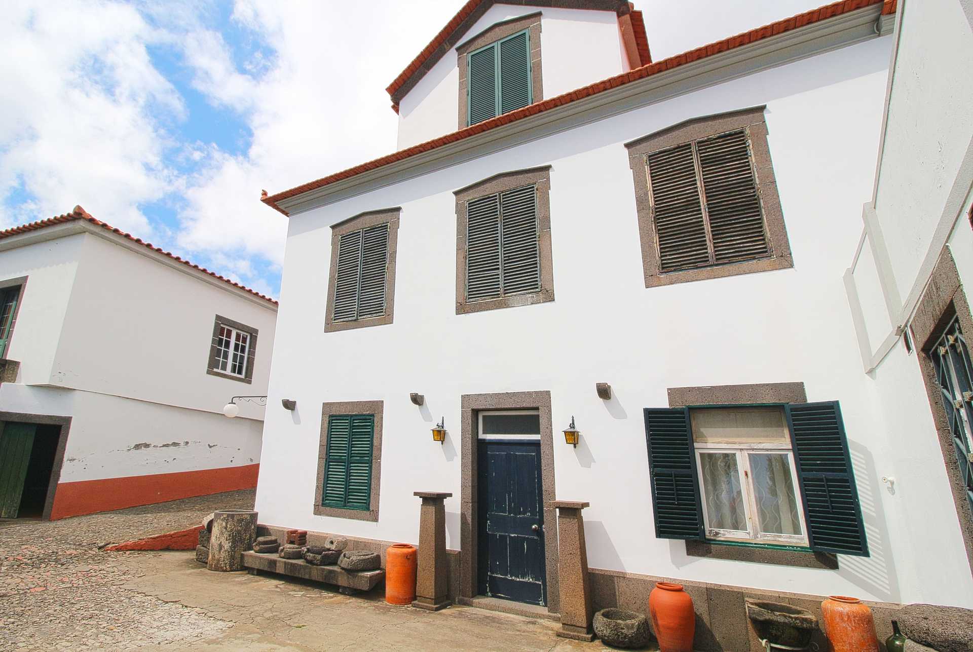 住宅 在 Câmara de Lobos, Madeira 10214008