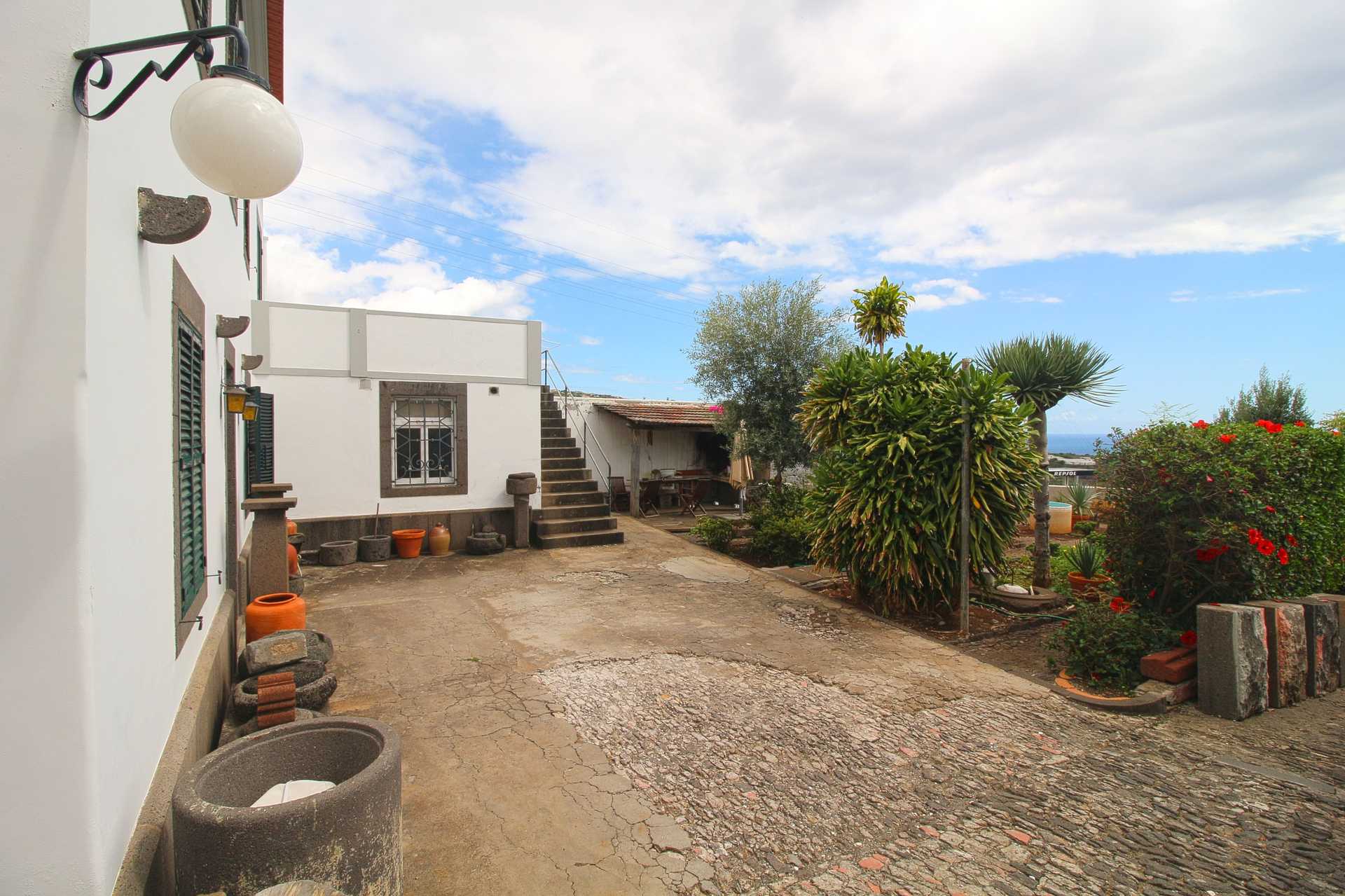 住宅 在 Câmara de Lobos, Madeira 10214008