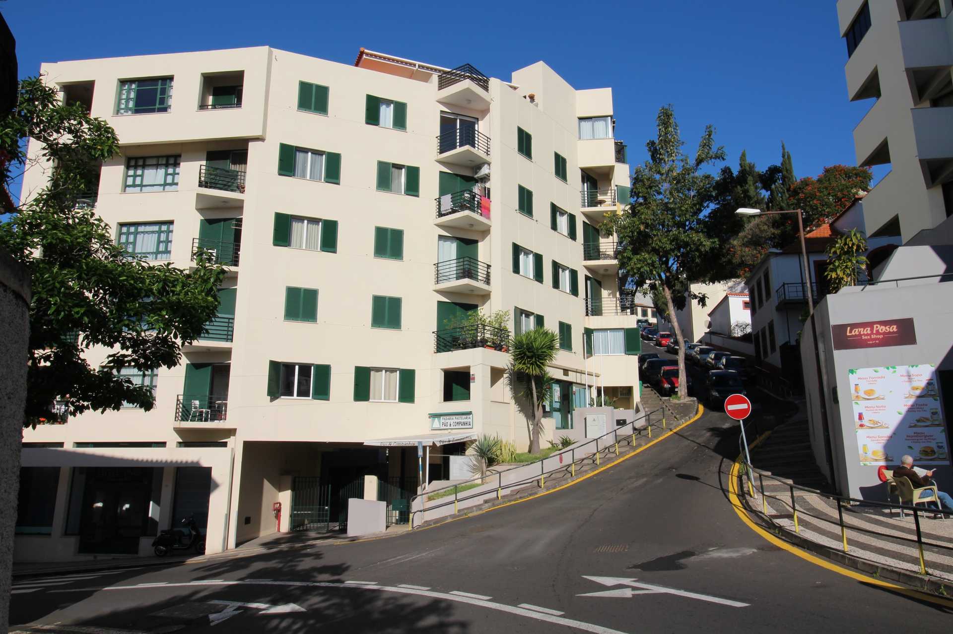 Gabinet w Funchal, Madera 10214009
