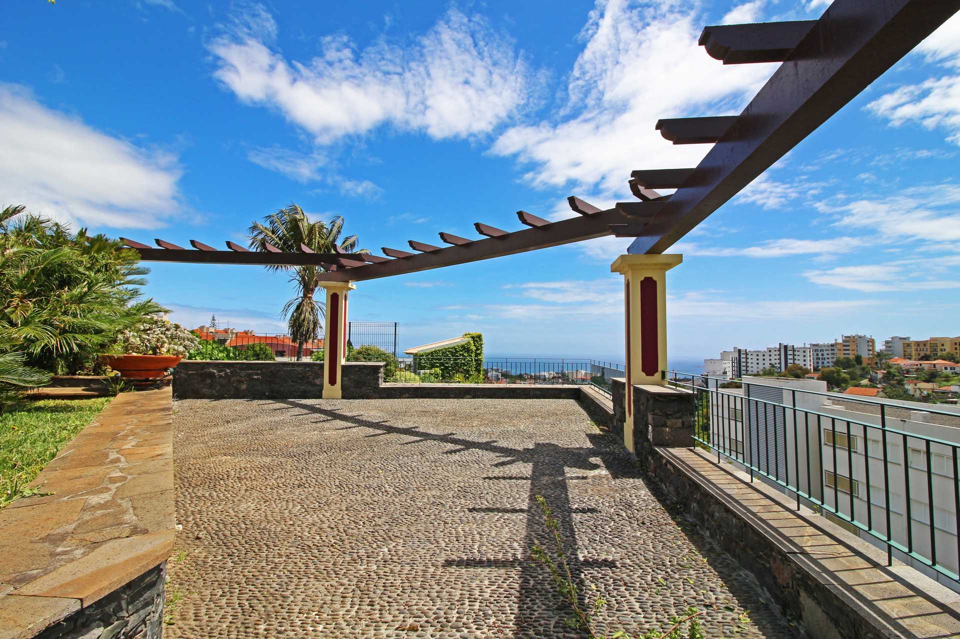 Casa nel Funchal, Madeira 10214192