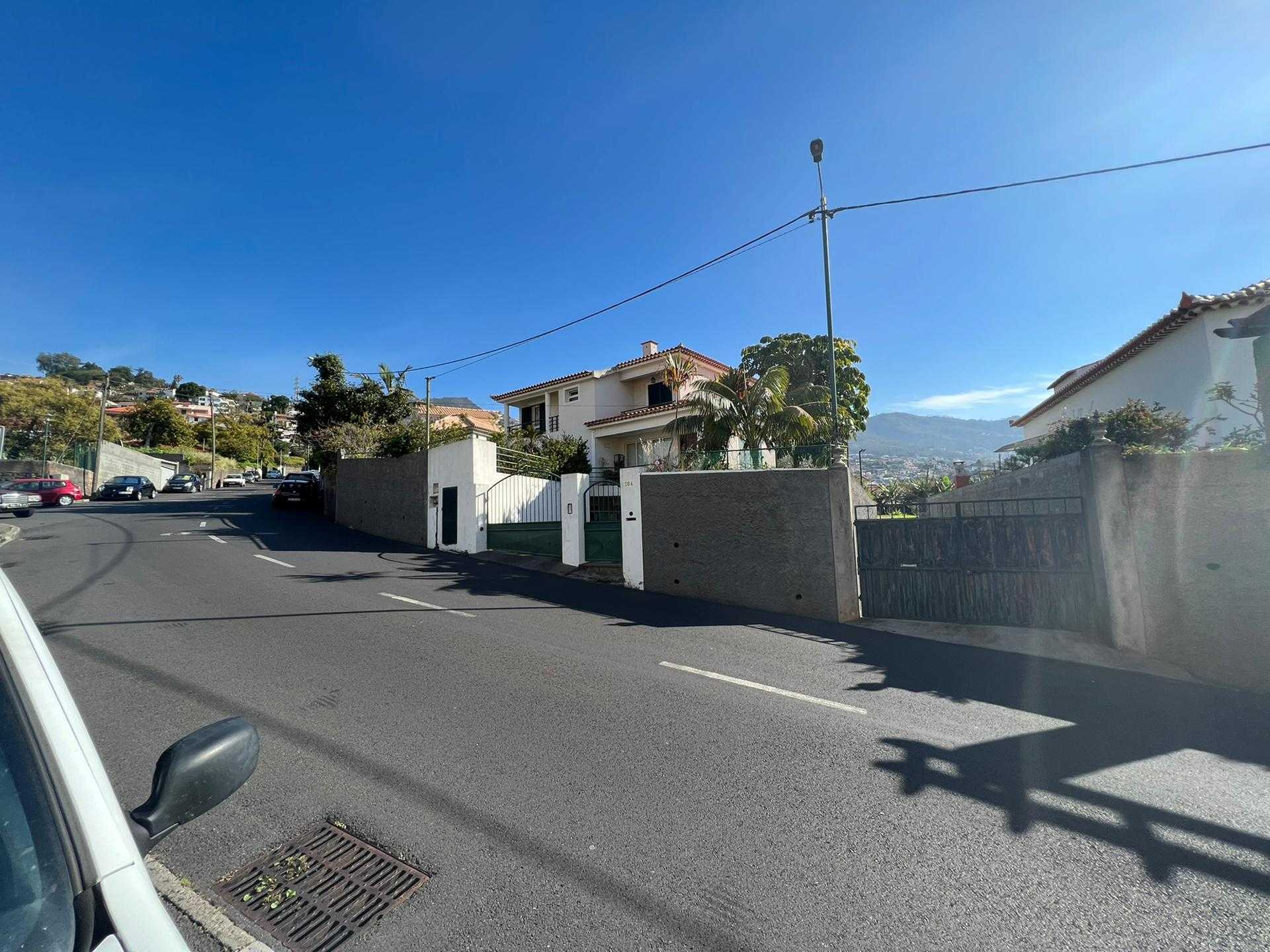 House in Trapiche, Madeira 10214300