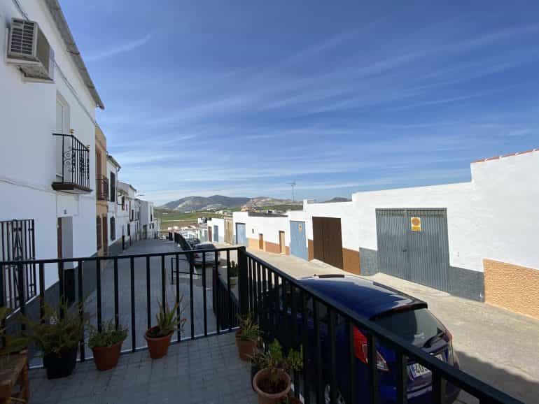 Rumah di Pruna, Andalusia 10214427