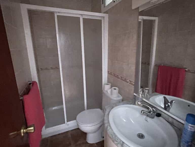 Квартира в Zahara de la Sierra, Andalusia 10214461