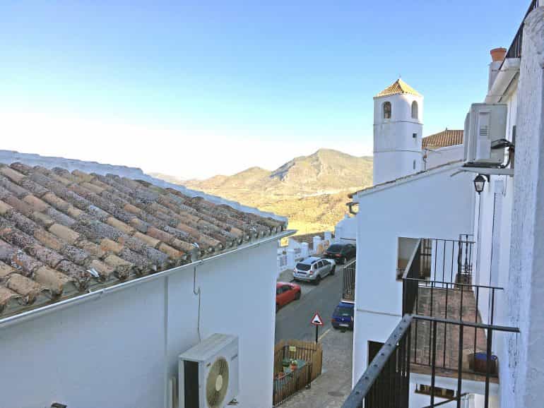 بيت في Zahara de la Sierra, Andalusia 10214571
