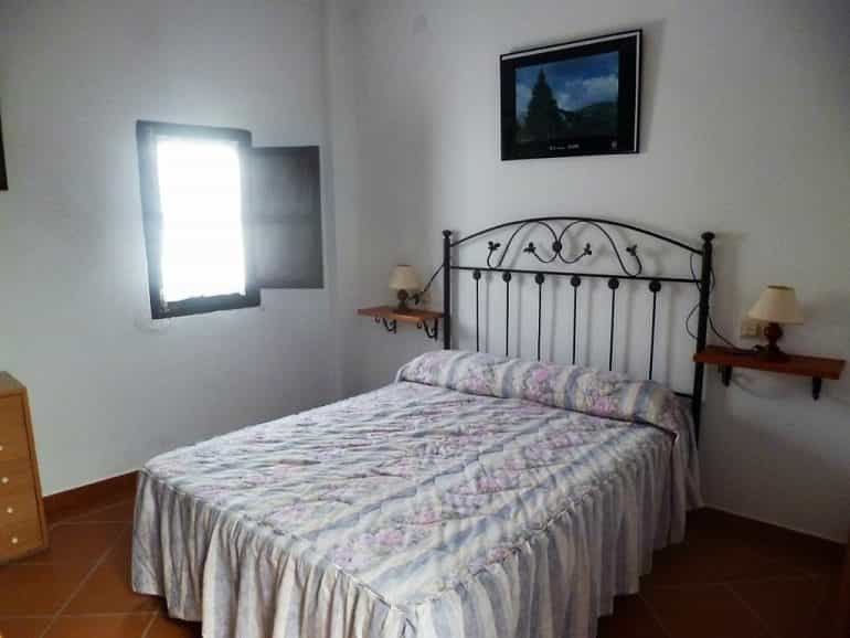 rumah dalam Zahara de la Sierra, Andalusia 10214583