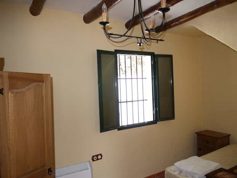 House in Zahara de la Sierra, Andalusia 10214601