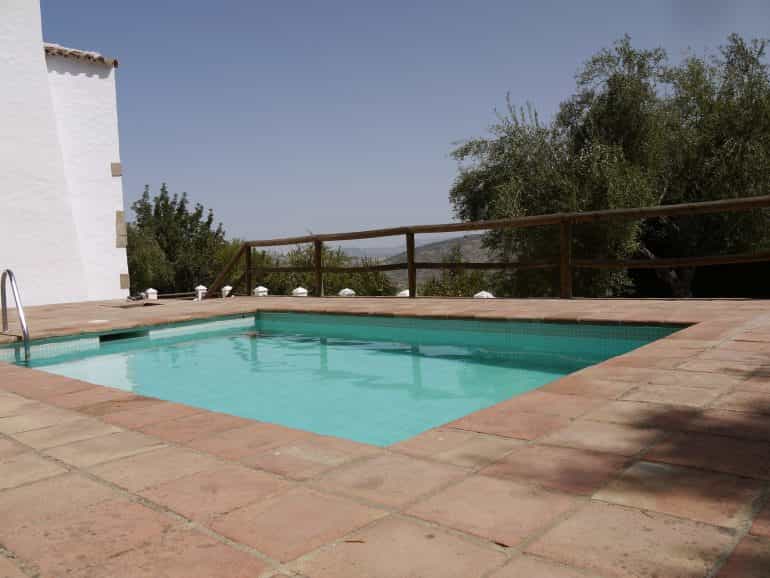 Будинок в Zahara de la Sierra, Andalusia 10214601