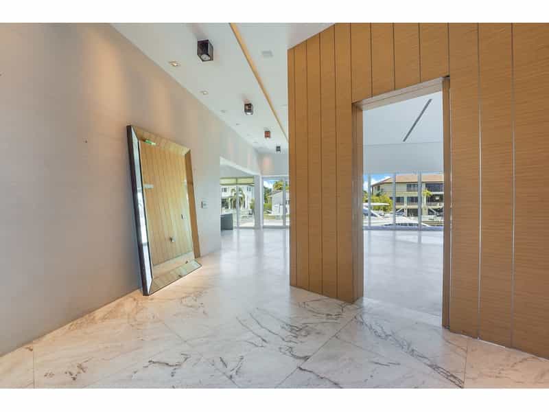 House in Coral Gables, Florida 10214672